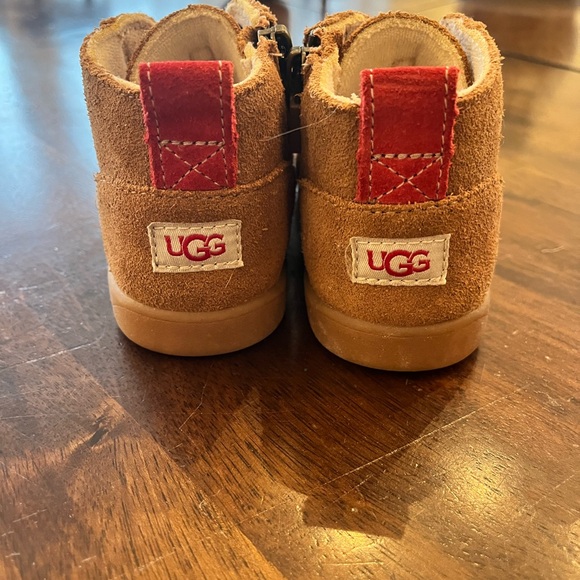 Kids Tan Suede Boots with Red Laces - Picture 2 of 3